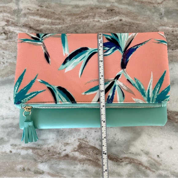 Tropical Print Clutch with Vegan Leather Mint Accents - Beach Vacation Bag - Picture 4 of 16